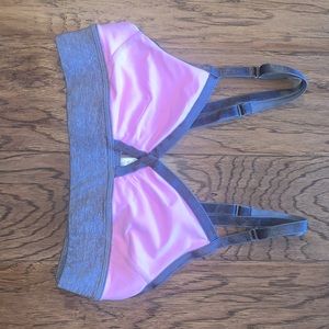 Lululemon sports bra
